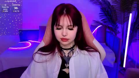 Morana online show from November 2025 02:21:01 AM