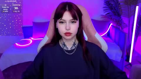 Morana online show from November 2025 01:48:01 AM