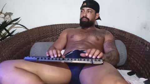 Snapshot of moreno_lutador chatting on February 2025 07:01:02 AM John john online show from February 2025 07:01:02 AM