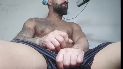 Snapshot of moreno_lutador chatting on November 2025 05:07:01 AM John john online show from November 2025 05:07:01 AM