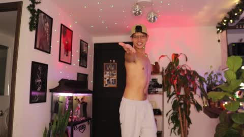   online show from January 2025 03:48:01 AM