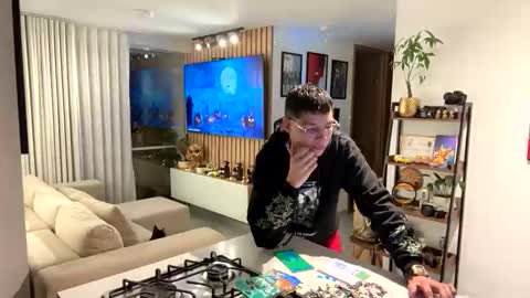   online show from October 2025 12:24:02 AM