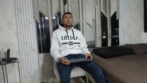 MORGAN AND MEGAN online show from December 2025 11:15:01 AM