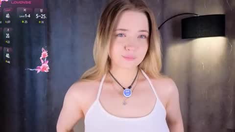 Mary3 online show from November 2025 03:12:02 PM