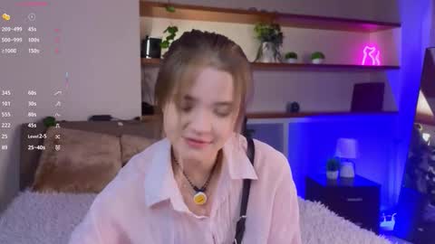 Mary3 online show from November 2025 03:58:01 PM