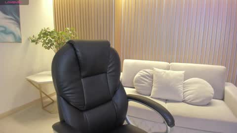 Morgan Hicks online show from January 2025 06:39:01 PM