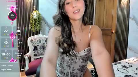 Moriah online show from December 2025 07:21:01 PM