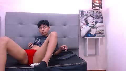 MORTELLE online show from November 2025 12:15:02 PM