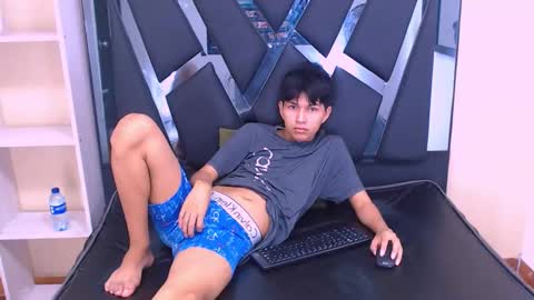 MORTELLE online show from November 2025 07:24:02 PM