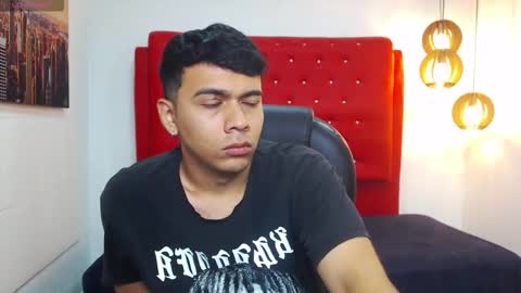 Mou Fly online show from November 2025 12:16:02 PM