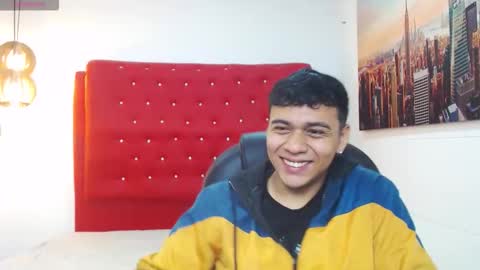 Mou Fly online show from November 2025 11:42:02 AM