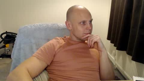 Mr Baldy Likes to Chat online show from November 2025 01:04:02 AM