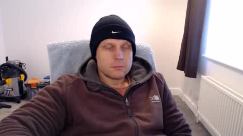 Mr Baldy Likes to Chat online show from December 2025 12:32:01 PM