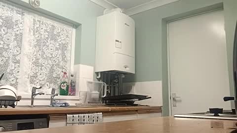 mr_i_ online show from September 2025 05:46:01 AM