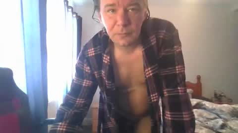 mr_i_ online show from April 2026 09:32:02 AM