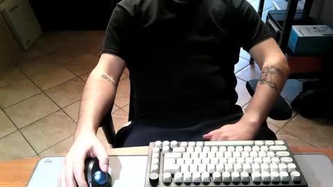 Snapshot of mr_kaa chatting on February 2025 01:38:01 PM mr_kaa online show from February 2025 01:38:01 PM