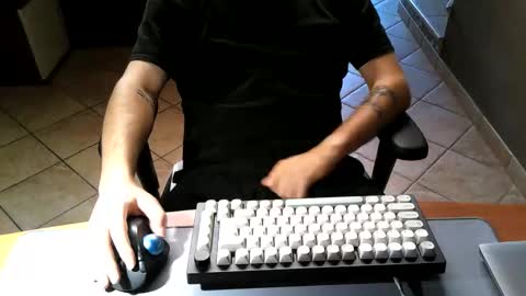 Snapshot of mr_kaa chatting on September 2025 01:35:01 PM mr_kaa online show from September 2025 01:35:01 PM