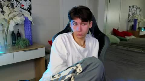 Kris online show from February 2025 11:13:02 PM