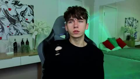 Kris online show from February 2025 10:25:01 PM