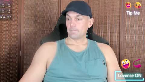 Cam online show from March 2026 05:05:02 PM