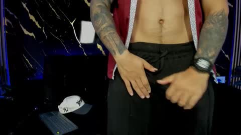 Snapshot of mr_maximo chatting on February 2026 05:12:01 AM mr_maximo online show from February 2026 05:12:01 AM