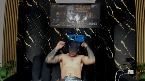 Snapshot of mr_maximo chatting on February 2026 06:32:02 AM mr_maximo online show from February 2026 06:32:02 AM