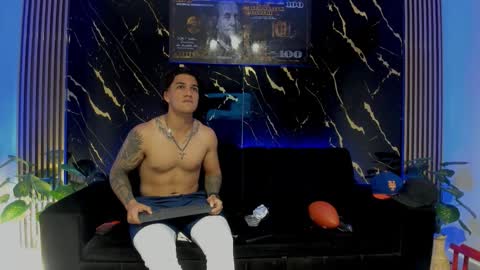 Snapshot of mr_maximo chatting on February 2026 03:25:02 AM mr_maximo online show from February 2026 03:25:02 AM