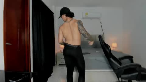 mr_maximo online show from May 2026 05:26:02 AM