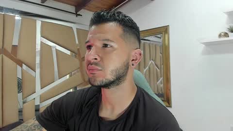 MIKEE online show from February 2025 03:00:02 AM