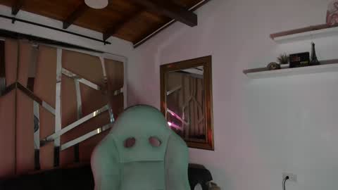 MIKEE online show from February 2025 03:01:01 AM