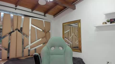 MIKEE online show from February 2025 03:07:01 AM