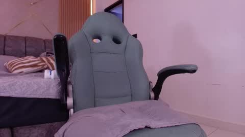 MIKEE online show from March 2026 04:12:02 AM