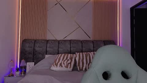 Snapshot of mr_mikee_ chatting on June 2026 03:11:02 AM MIKEE online show from June 2026 03:11:02 AM