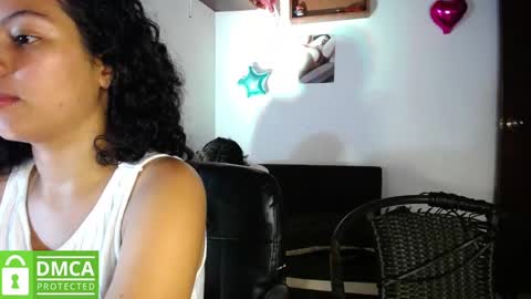 Snapshot of mr_mrscurie chatting on January 2025 01:29:01 AM Mr Mrs Curie online show from January 2025 01:29:01 AM