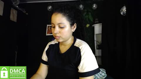 Snapshot of mr_mrscurie chatting on February 2026 02:33:01 AM Mr Mrs Curie online show from February 2026 02:33:01 AM