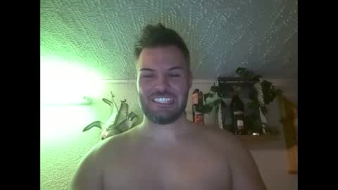 mr_niceguy100 online show from March 2025 05:58:02 PM