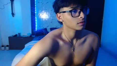 Snapshot of mr_yisuz chatting on May 2026 06:47:02 PM yisuz online show from May 2026 06:47:02 PM