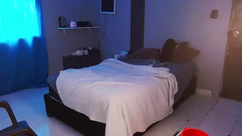Snapshot of mr_yisuz chatting on July 2026 11:49:01 AM yisuz online show from July 2026 11:49:01 AM