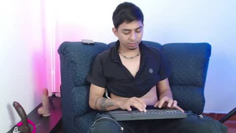 Alpha LATINO online show from April 2026 04:59:01 AM