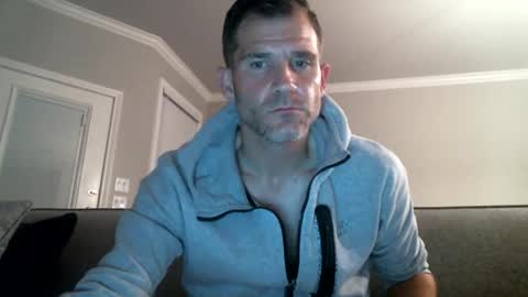 MrAsstastix online show from November 2025 05:06:01 AM