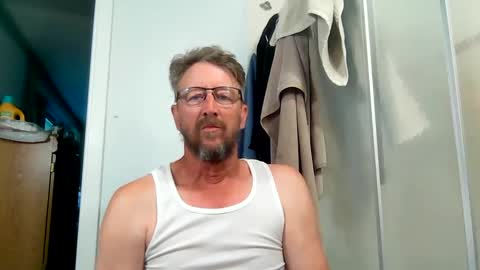 mrcumstain online show from October 2025 06:03:01 PM