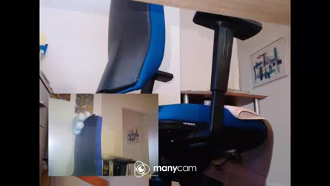 MrJohnsen1975 online show from February 2026 02:37:01 PM