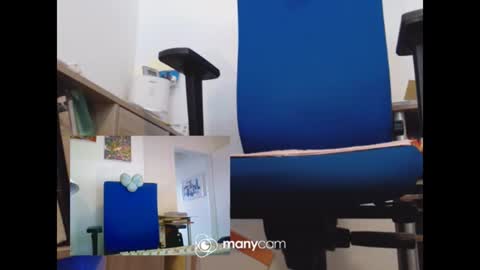 MrJohnsen1975 online show from May 2026 10:11:01 AM