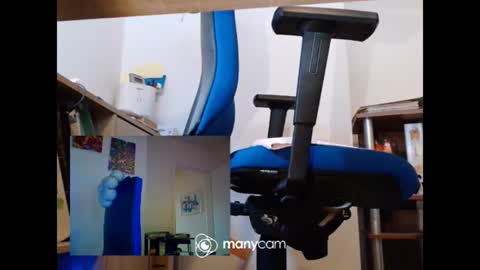 MrJohnsen1975 online show from June 2026 06:05:02 PM