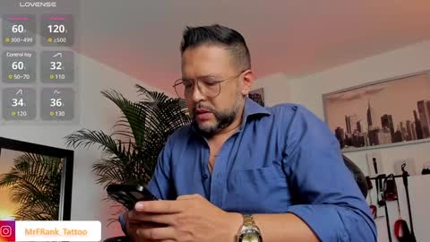 MrFrank. online show from December 2024 04:17:01 PM