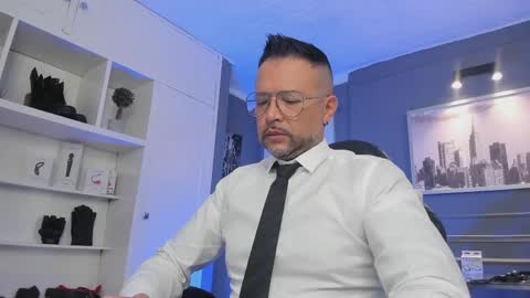 MrFrank. online show from March 2025 01:30:02 PM