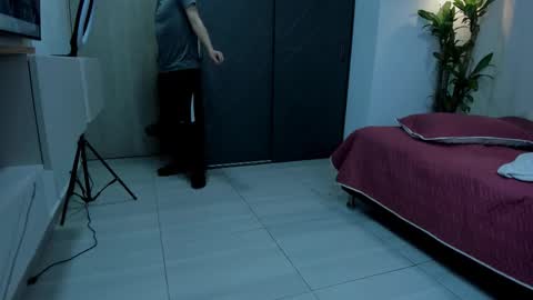 Bastian online show from January 2026 02:05:02 AM