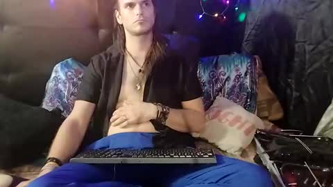 Snapshot of mrkinksized chatting on January 2025 07:42:01 AM MrKinkSized online show from January 2025 07:42:01 AM