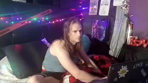 Snapshot of mrkinksized chatting on February 2025 06:48:01 AM MrKinkSized online show from February 2025 06:48:01 AM