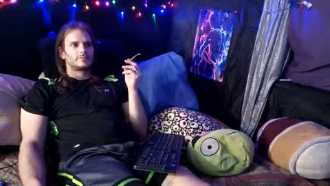 Snapshot of mrkinksized chatting on February 2025 05:37:01 AM MrKinkSized online show from February 2025 05:37:01 AM